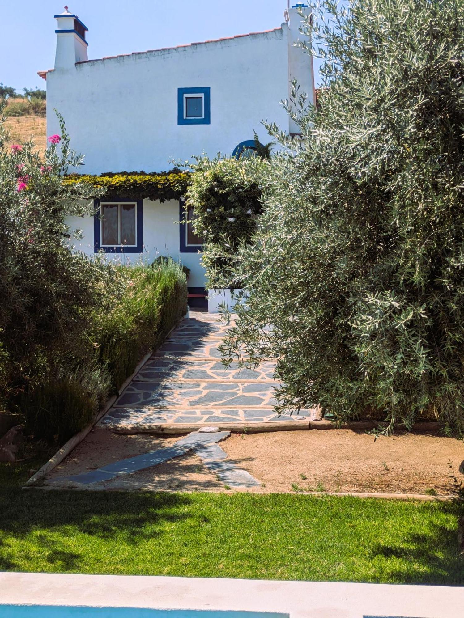 Casas De Juromenha Guest House Eksteriør bilde